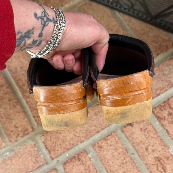 Troentorp Brown Leather Slip-On Clogs - Picture 4 of 6